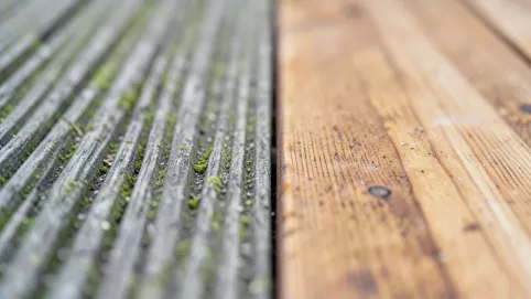 Czyszczenie deski tarasowej ryflowanej