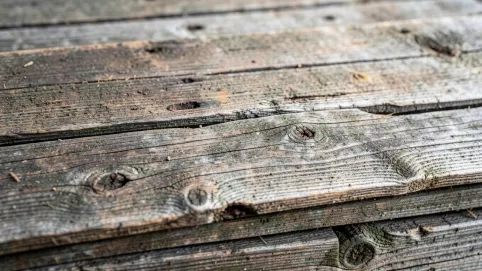 deska na drzwi garażowe